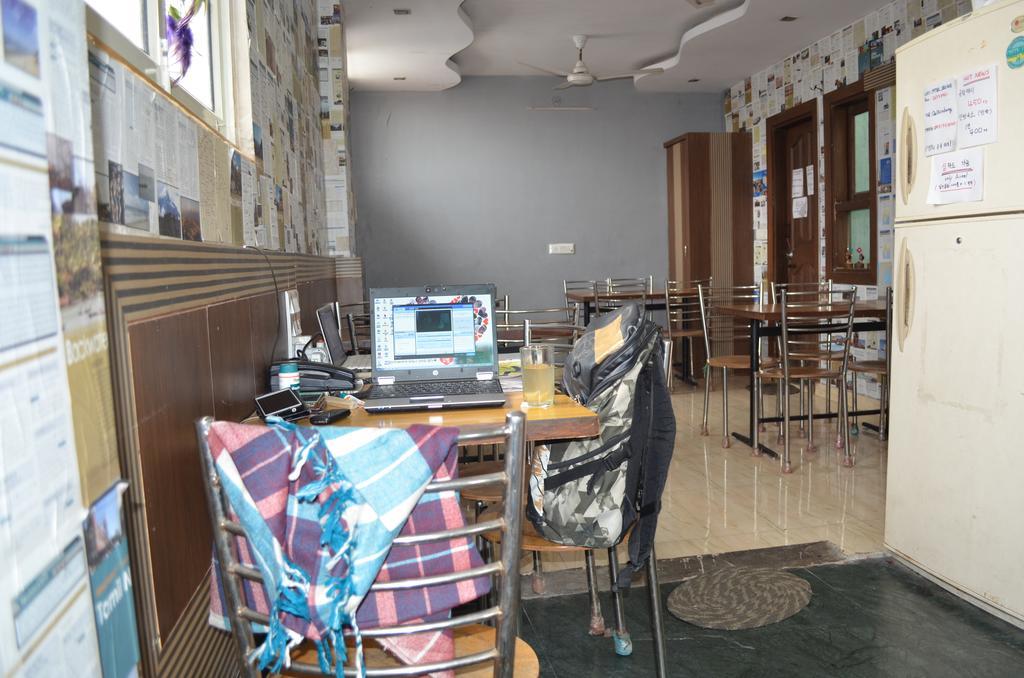 Hotel S B Inn New Delhi Exterior photo