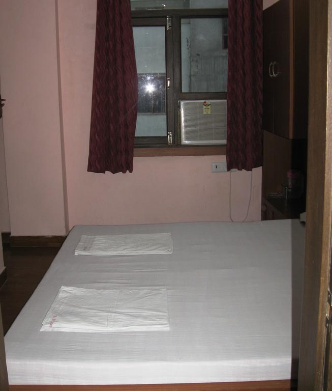 Hotel S B Inn New Delhi Exterior photo